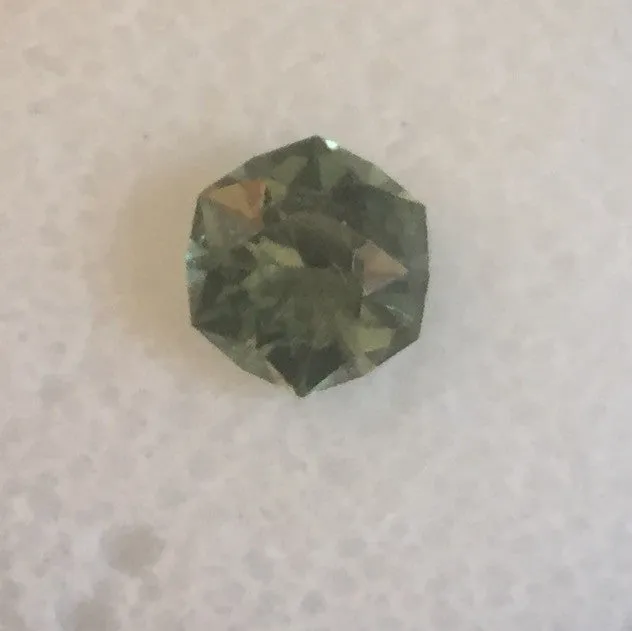 1.4 CT HEXAGON CUT SAPPHIRE (FIREBALL LUSTER)