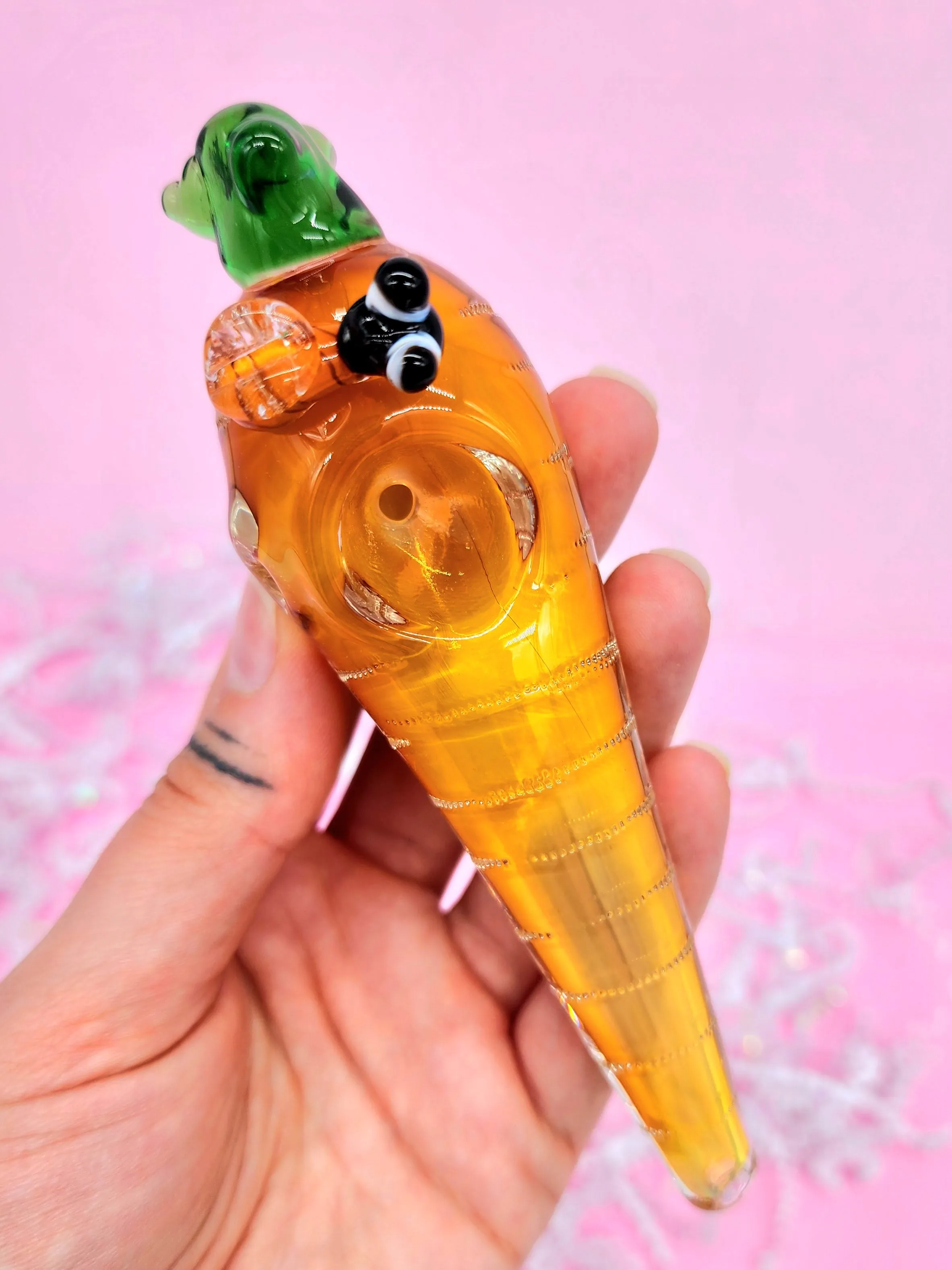 Bumble Bee on Carrot Pipe