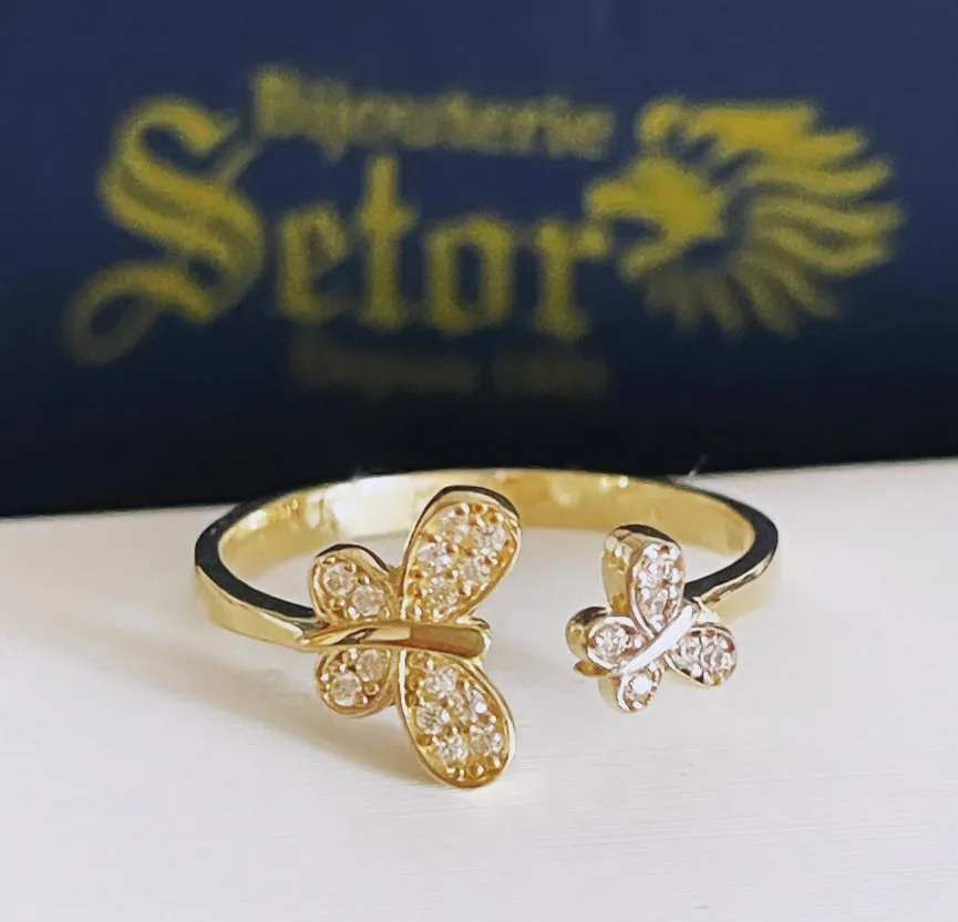 Butterfly ring