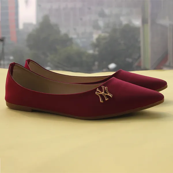 Maroon Casual Pumps for women.