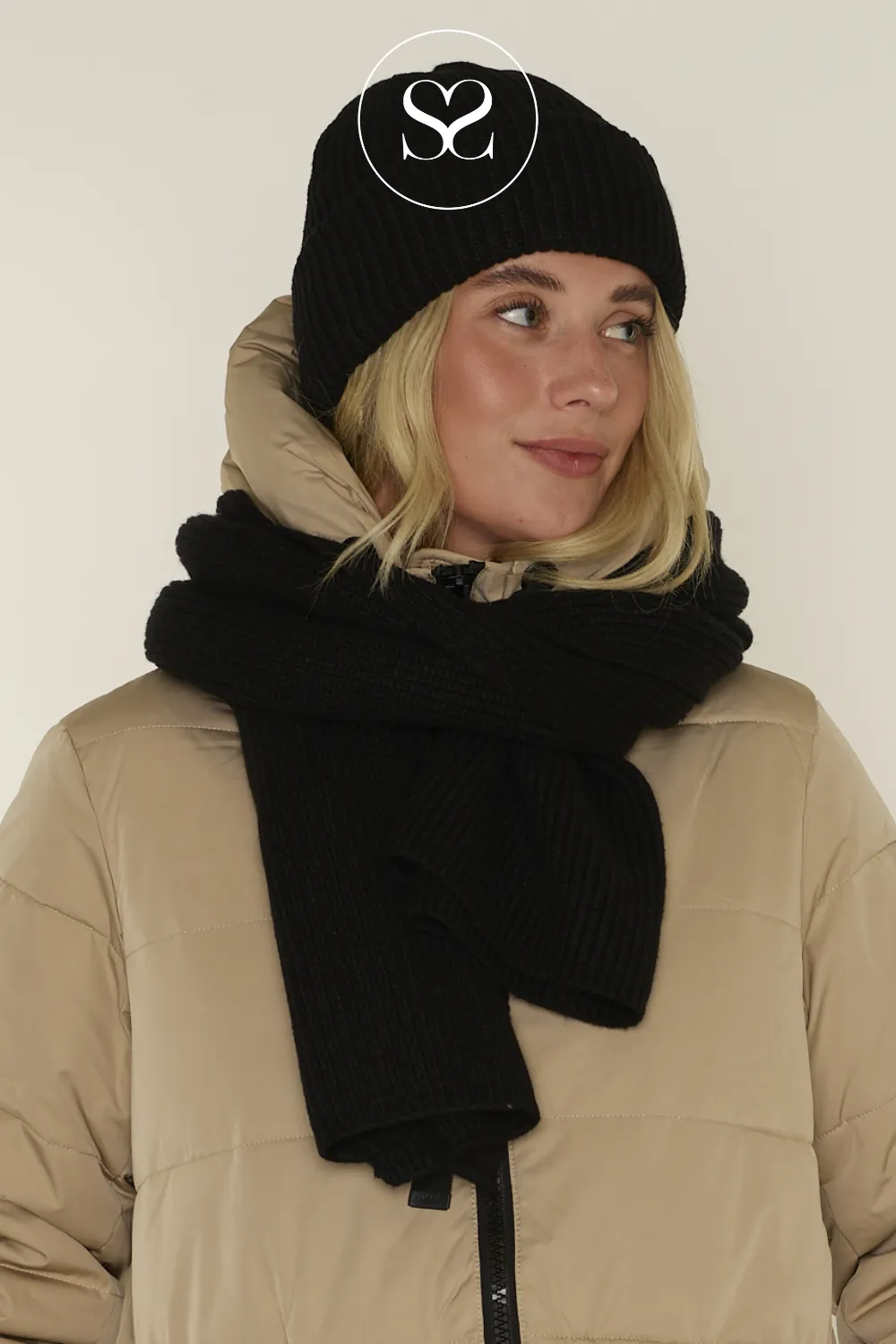 MOSS COPENHAGEN - GALINE RACHELLE BLACK SCARF