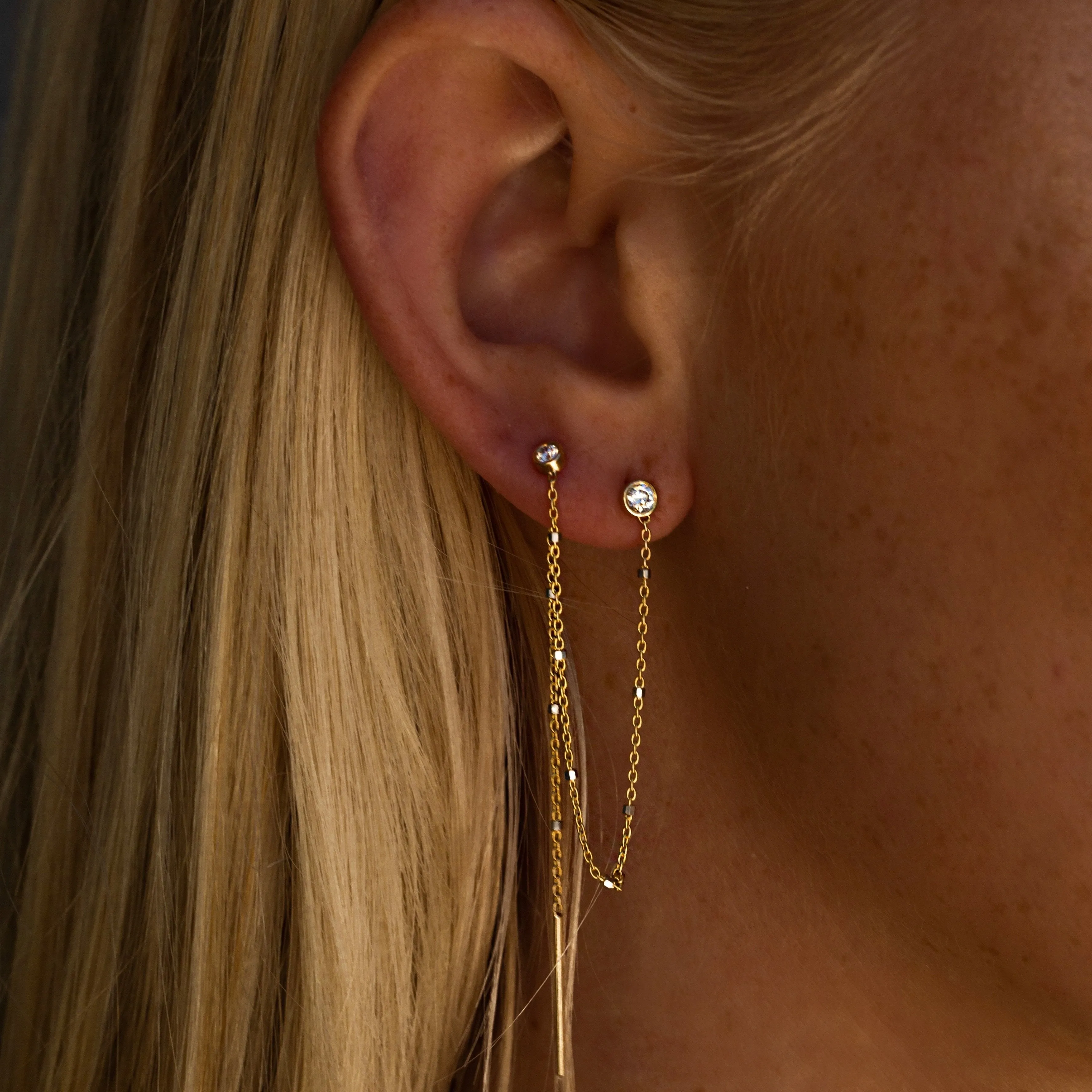 Single Diamond Thread Through Twinkle Earring