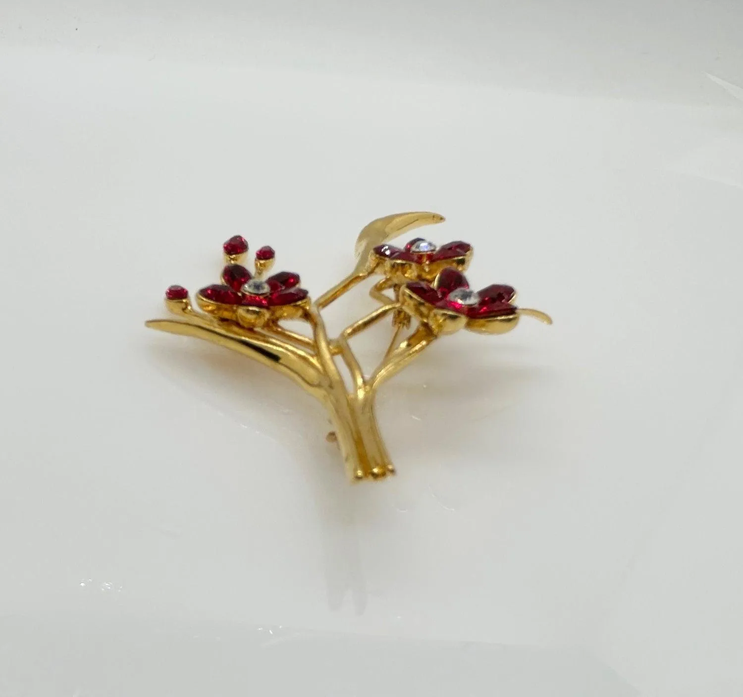 Sinuous Floral Red Stone Vintage Brooch