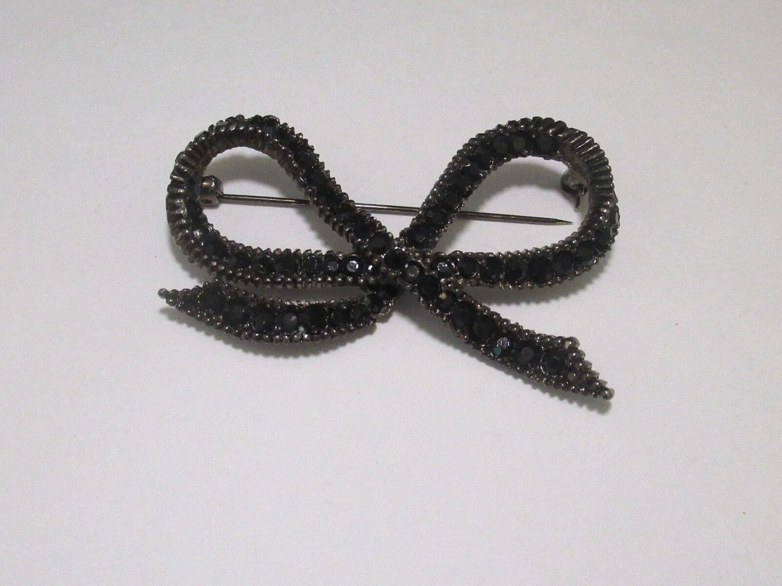 Vintage Japanned Black Ribbon Bow Brooch