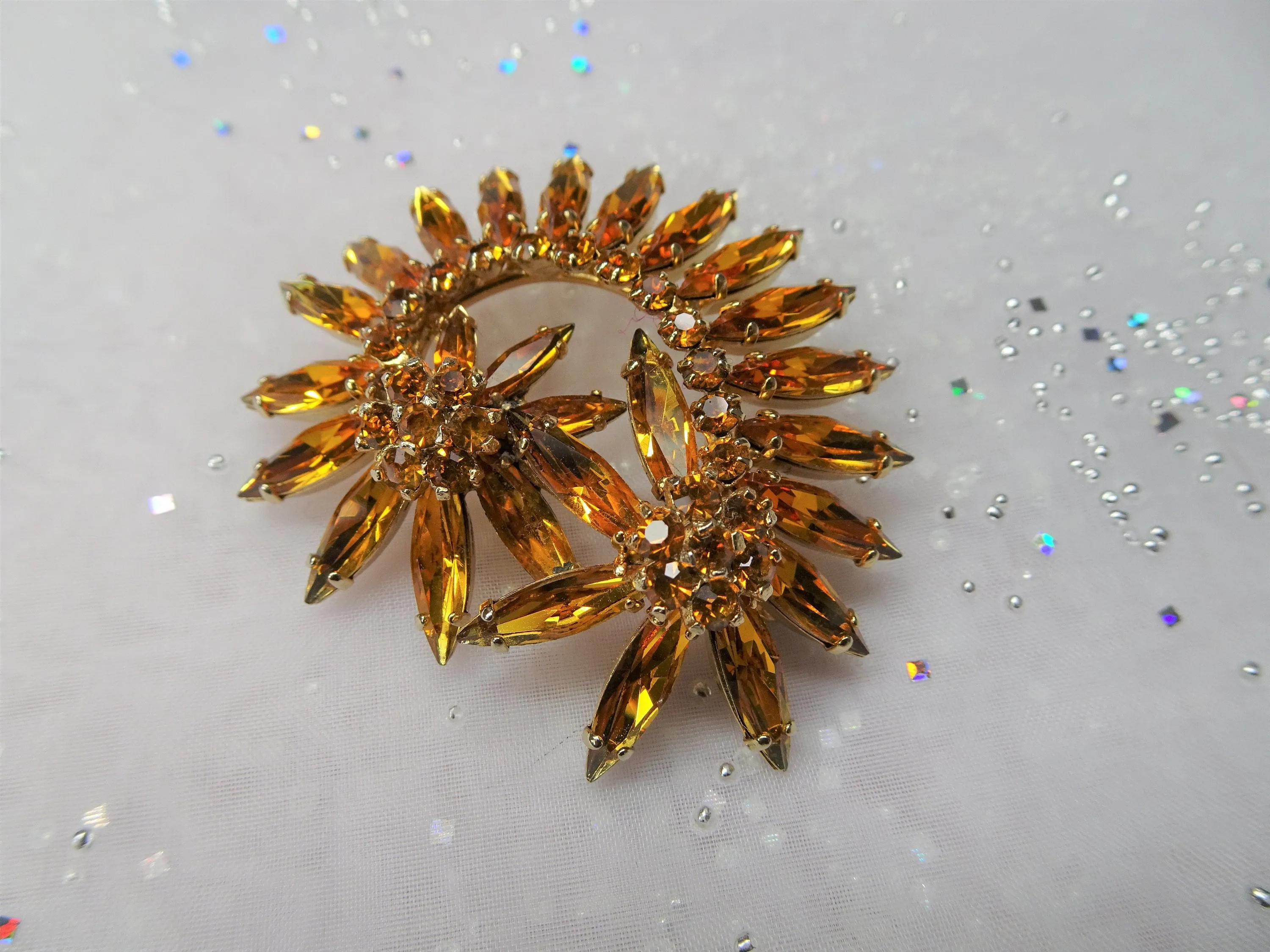 Vintage SHERMAN Signed Glittering Golden Topaz Brooch,Prong Set,Brilliant Rhinestones,Dazzling Swarovski Crystal,Collectible Jew