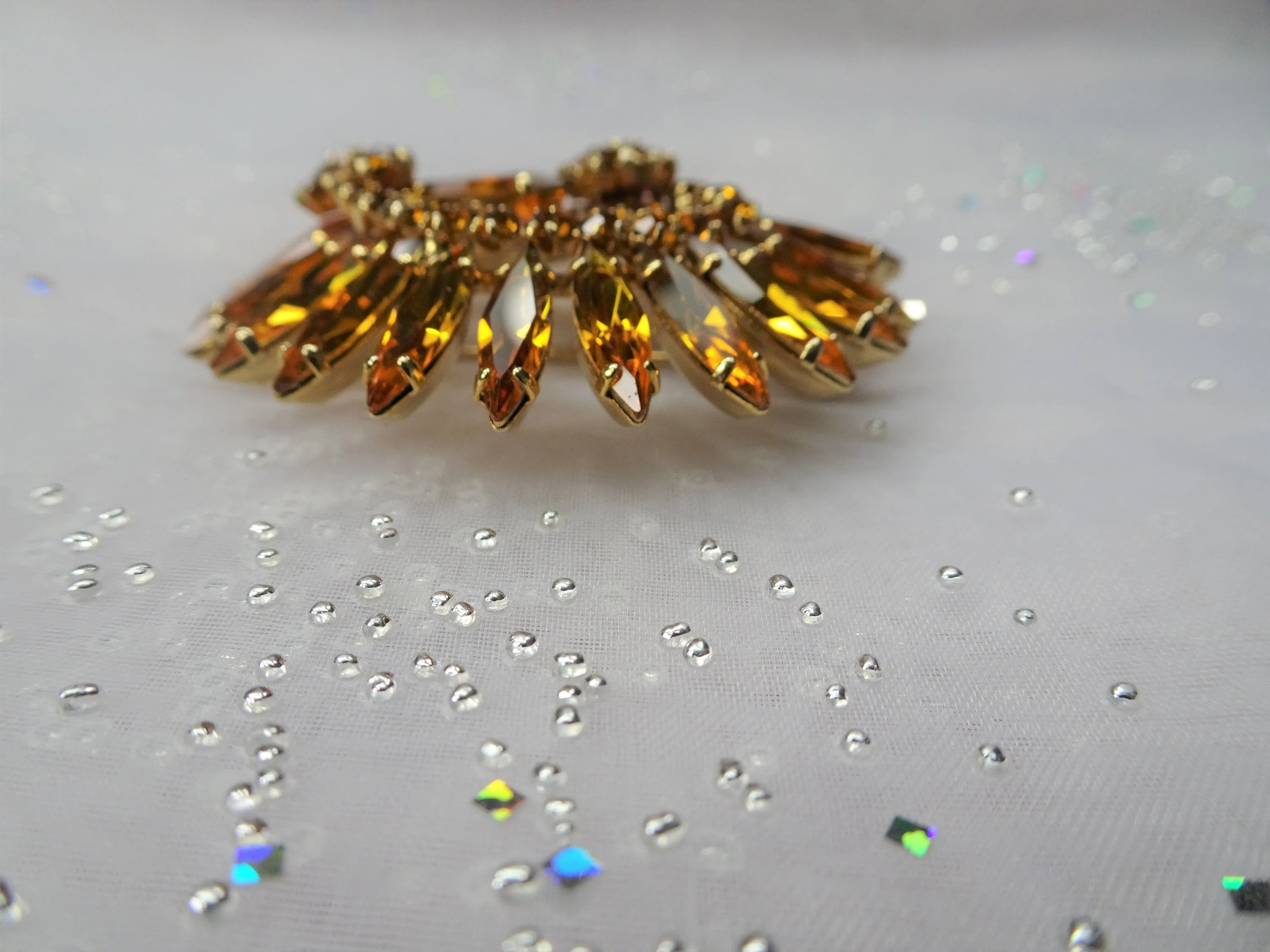 Vintage SHERMAN Signed Glittering Golden Topaz Brooch,Prong Set,Brilliant Rhinestones,Dazzling Swarovski Crystal,Collectible Jew